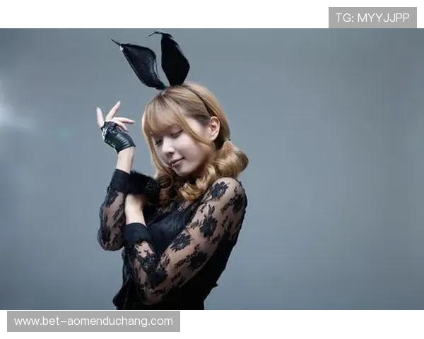 下载AG真人手机版app享受至尊体验,多样化的真人娱乐游戏任选，轻松赢取大奖