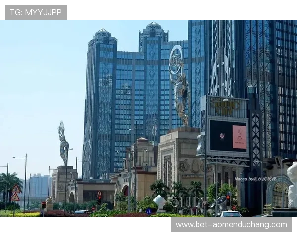 新濠国际娱乐城的豪华设施为宾客带来极致体验